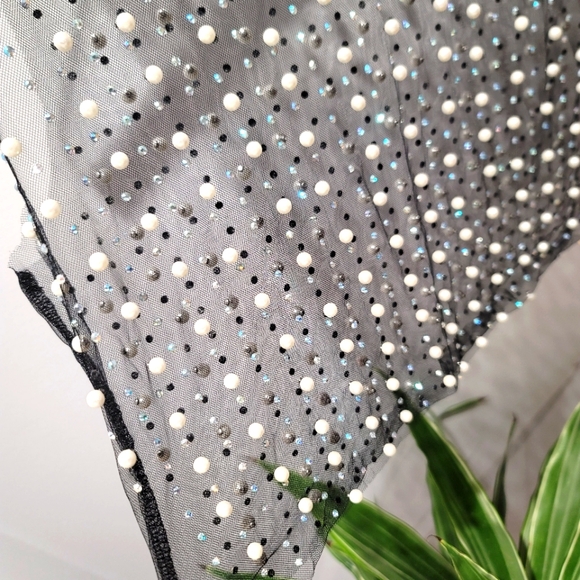 SHASA Women Pearl Beaded Sheer Mesh Crop Top - Picture 2 of 3